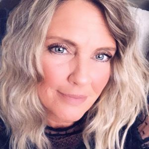 Meet your Posher, Gina